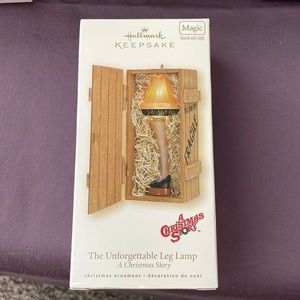 Hallmark keepsake 2008 A Christmas Story Magic ornament. Unforgettable Leg Lamp